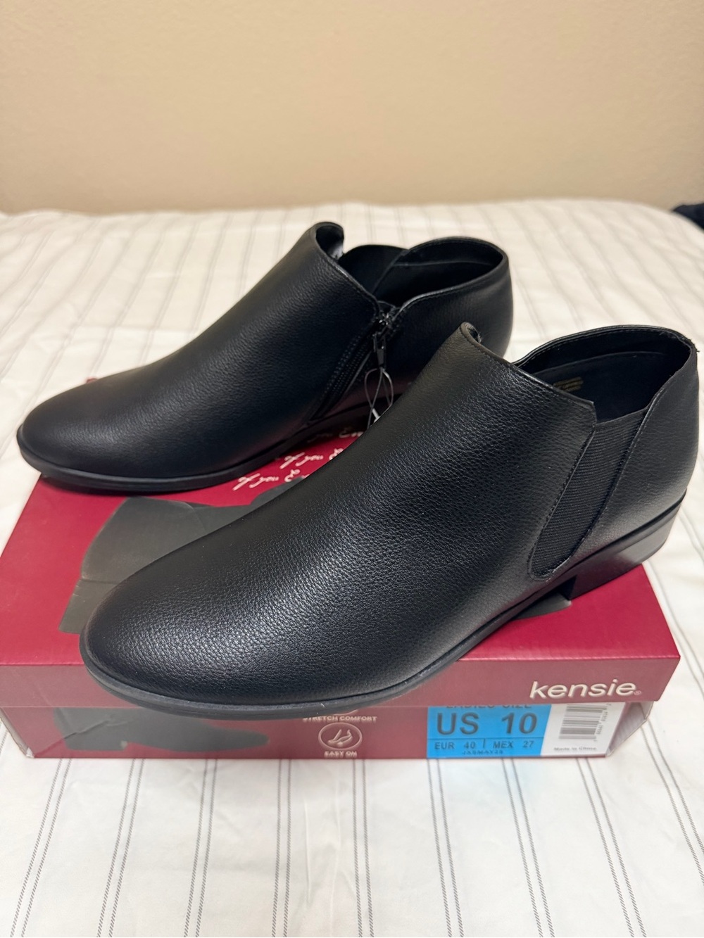 Kensie Black Slip-On Loafers with Side Zip